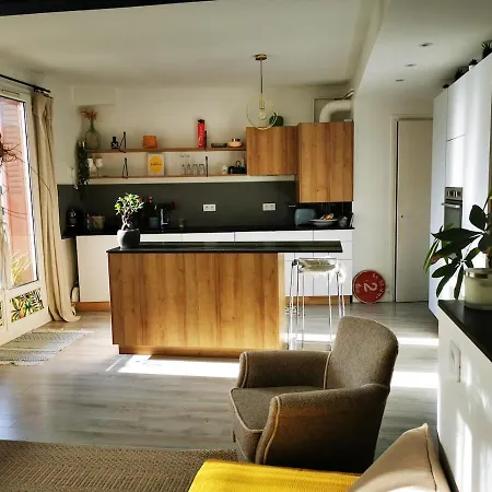 Lumineux - Vue Montagnes - Tram 3 Minutes Apartment Grenoble